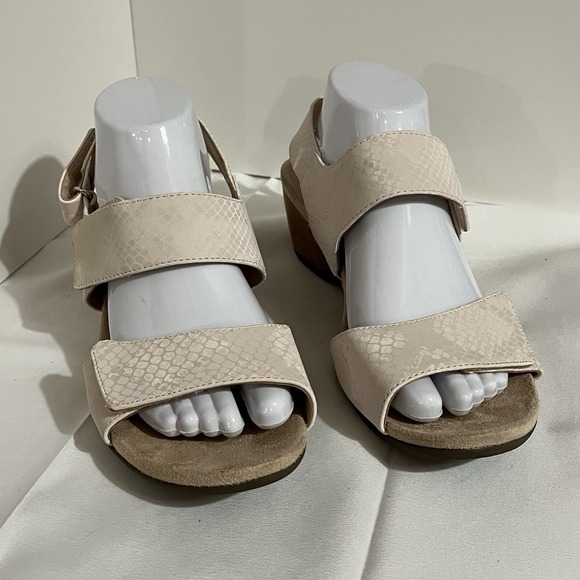 Vionic Shoes - Vionic Snake Print Adjustable Wedge Kenya In Beige Size 9.5